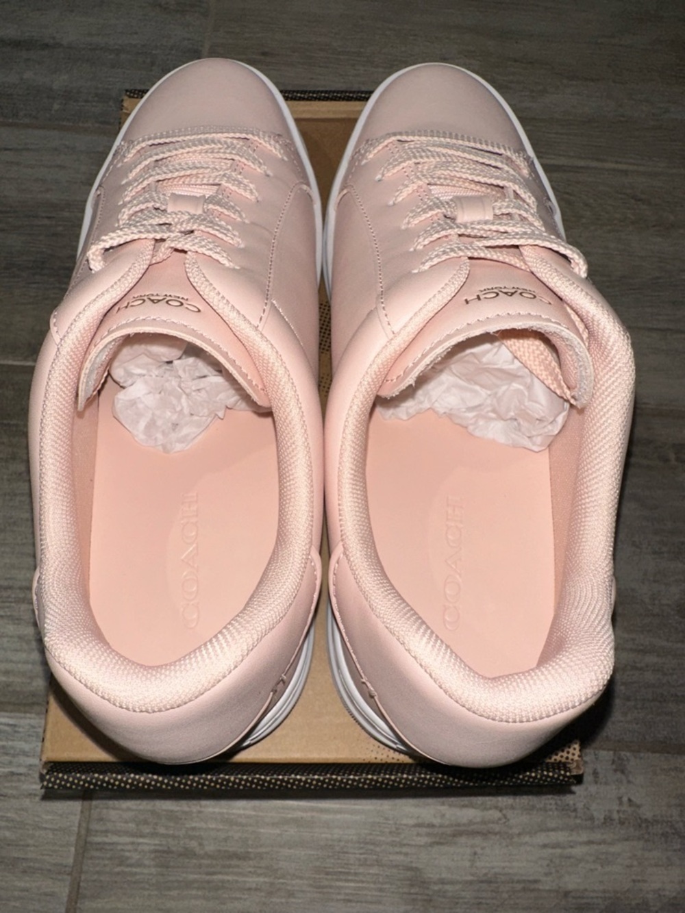 COACH Women's Blush Pink Leather Low-Top Sneakers 💗 - Picture 5 of 9